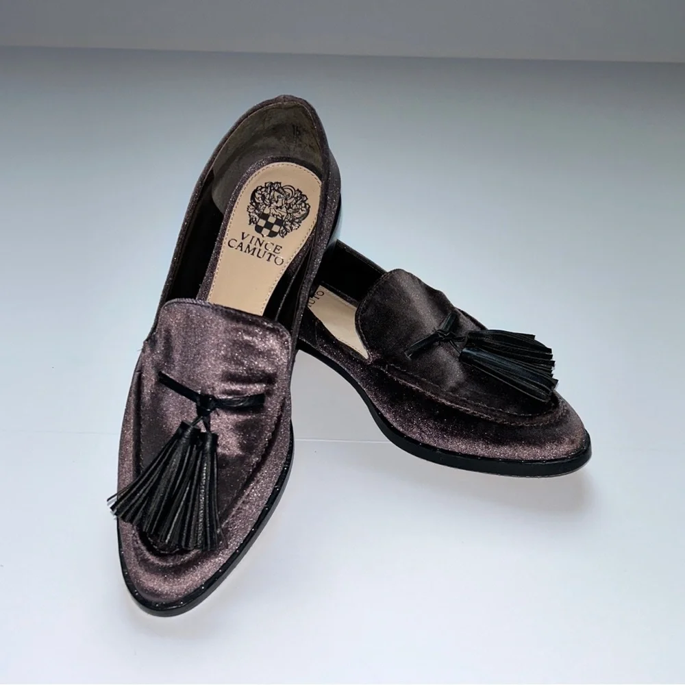 Vince Camuto Vero Cuoio Woman’s Plum Velvet‎ Loafers with Tassels sz 8M